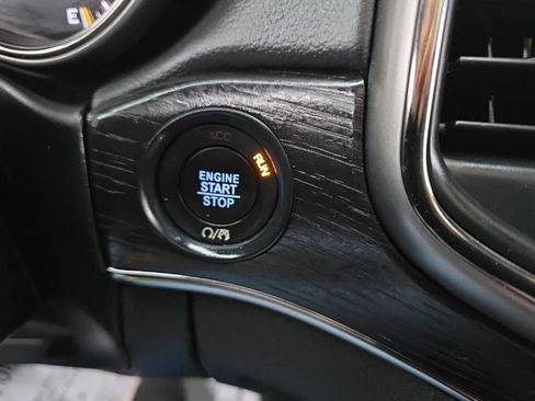 Used 2018 Jeep Grand Cherokee High Altitude image 33