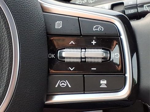 Used 2025 Kia Sorento SX AWD/4WD image 29