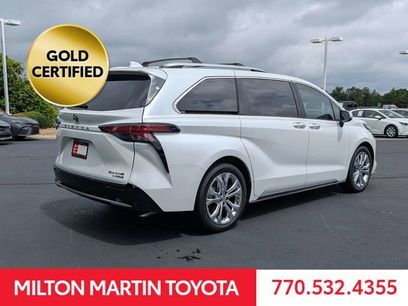 Certified 2023 Toyota Sienna Platinum