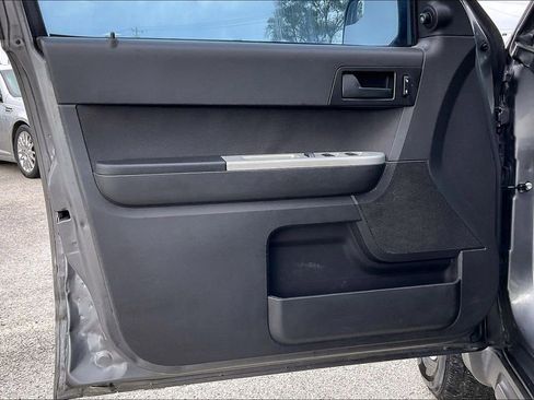 Used 2011 Ford Escape XLT image 16