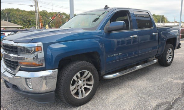 Used 2018 Chevrolet Silverado 1500 LT w/ All Star Edition AWD/4WD image 7