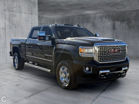 Used 2019 GMC Sierra 3500 Denali w/ Duramax Plus Package AWD/4WD image 7