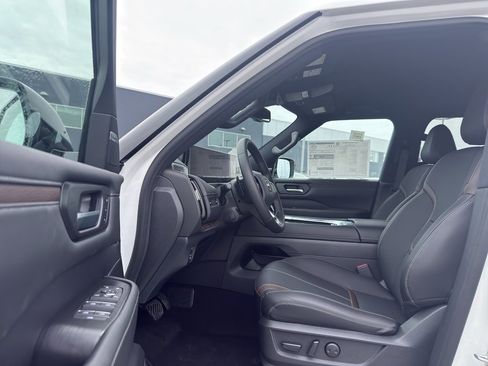 New 2026 Nissan Armada SL image 11