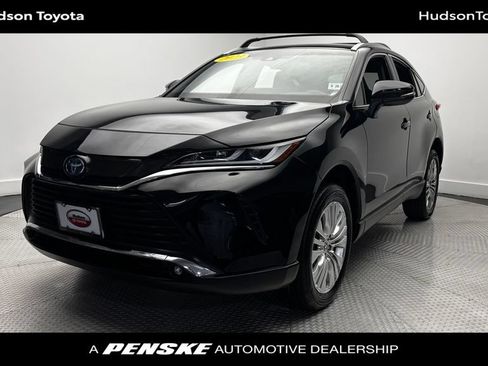 Used 2023 Toyota Venza XLE AWD/4WD image 1
