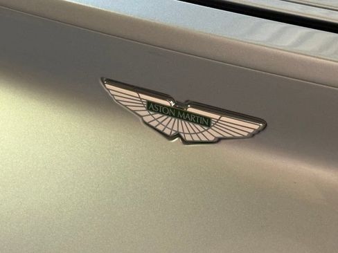 Used 2017 Aston Martin DB11 V12 RWD image 14