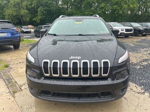 Used 2015 Jeep Cherokee Latitude w/ Cold Weather Group AWD/4WD image 9