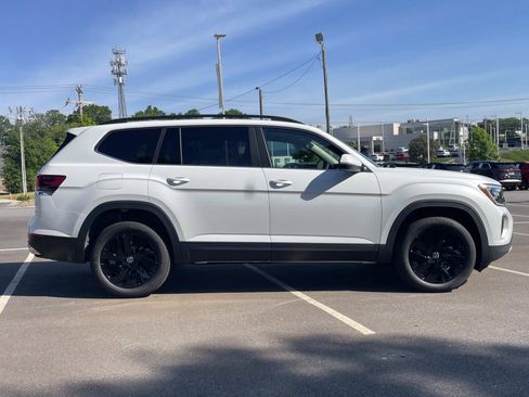 New 2026 Volkswagen Atlas SE AWD/4WD image 8