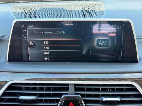 Used 2016 BMW 750i image 32