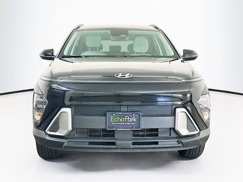 Used 2025 Hyundai Kona SEL AWD/4WD image 2