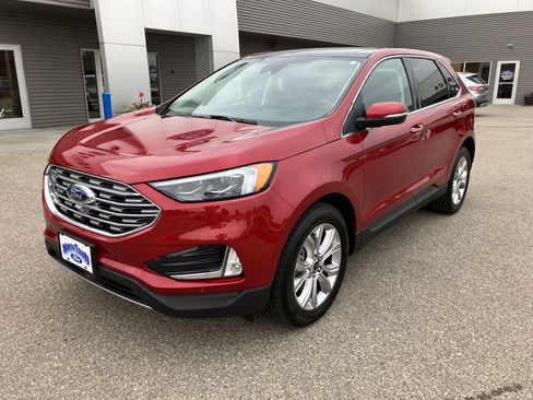 Used 2024 Ford Edge Titanium w/ Equipment Group 301A image 2