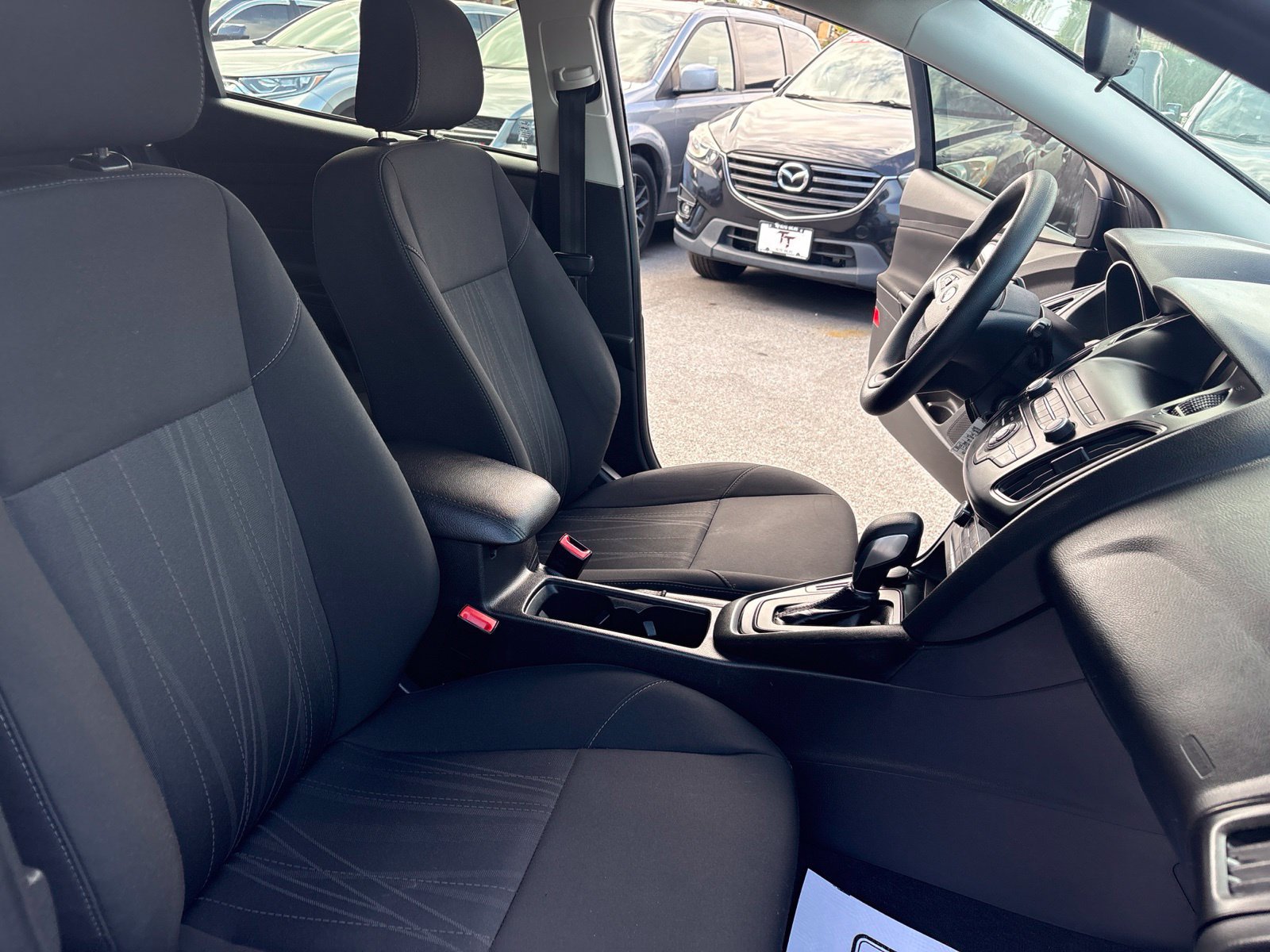 Used 2018 Ford Focus SE FWD image 19