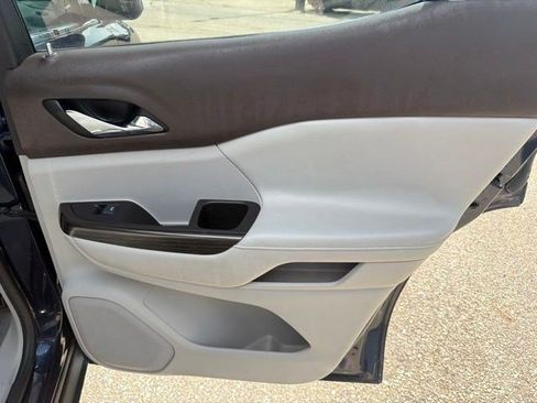 Used 2017 GMC Acadia SLT FWD image 20
