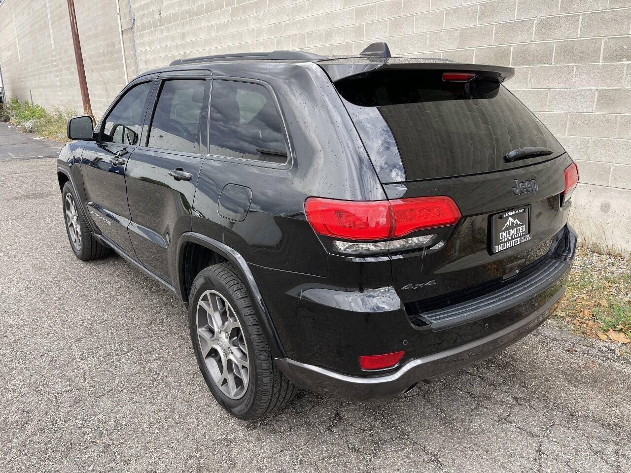 Used 2018 Jeep Grand Cherokee Limited AWD/4WD image 8