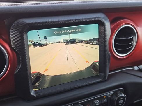 Used 2022 Jeep Gladiator Rubicon image 19