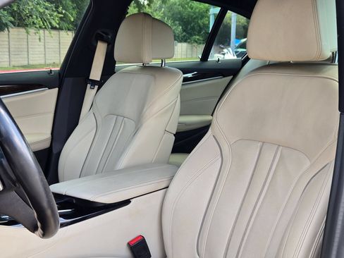Used 2019 BMW 540i w/ Convenience Package RWD image 13