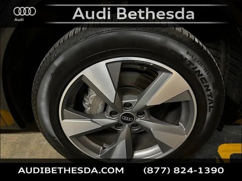 Used 2023 Audi Q5 2.0T Premium Plus w/ Premium Plus Package AWD/4WD image 9