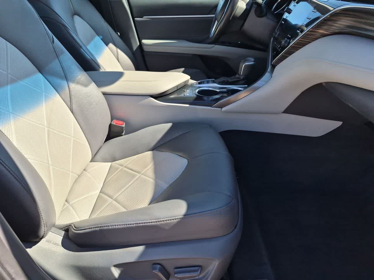 Used 2018 Toyota Camry XLE w/ Driver Assist Package FWD image 15