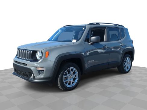 Used 2022 Jeep Renegade Latitude w/ Convenience Group image 1
