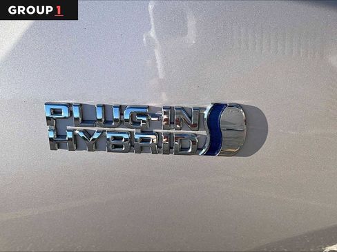 Certified 2017 Toyota Prius Prime Premium image 9