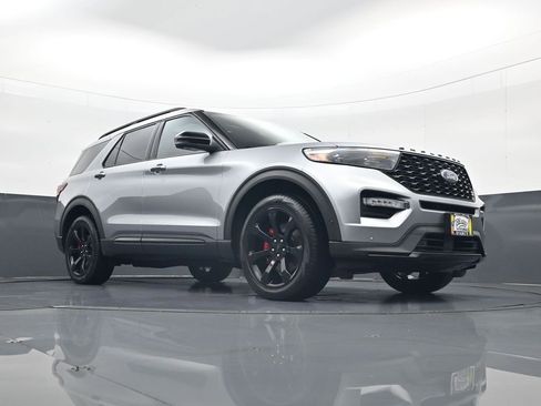 Used 2022 Ford Explorer ST w/ Equipment Group 401A AWD/4WD image 24