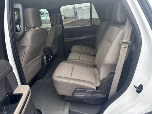Used 2020 Ford Expedition XLT image 23