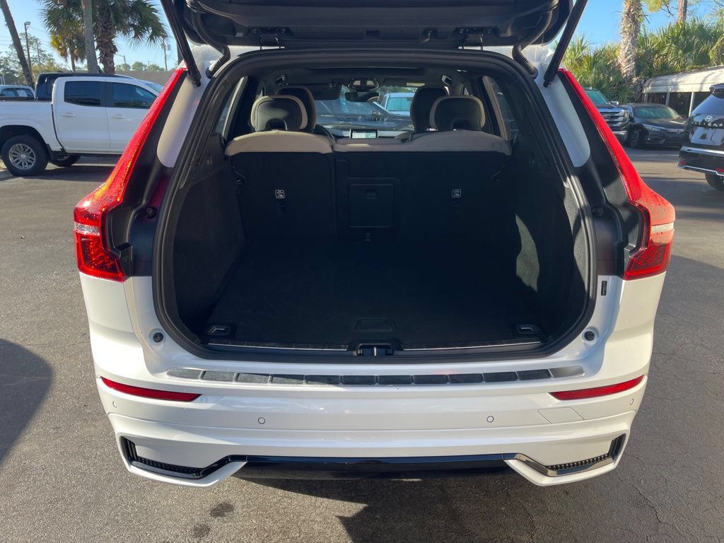 Used 2026 Volvo XC60 B5 Plus AWD/4WD image 5