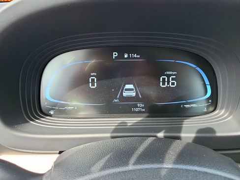 Certified 2024 Hyundai Venue SEL FWD image 19