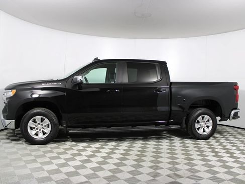 Used 2025 Chevrolet Silverado 1500 LT RWD image 39