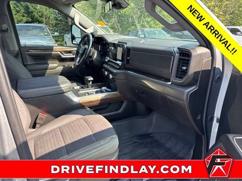 Used 2024 GMC Sierra 1500 Elevation w/ LPO, Elevation Black Package AWD/4WD image 8
