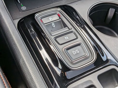 Used 2025 Honda Pilot TrailSport image 21