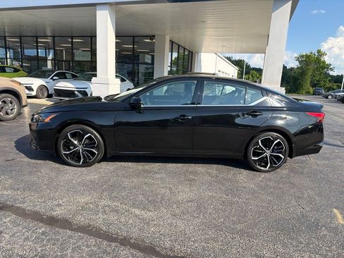Used 2023 Nissan Altima 2.5 SR FWD image 8