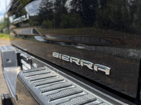 Used 2022 GMC Sierra 3500 Denali w/ Denali Black Diamond Edition AWD/4WD image 55