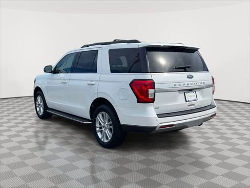 Used 2022 Ford Expedition XLT image 7