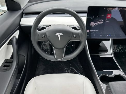 Used 2020 Tesla Model 3 RWD image 16