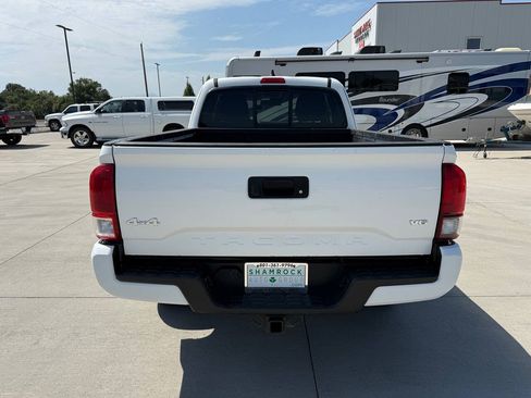 Used 2023 Toyota Tacoma SR AWD/4WD image 4