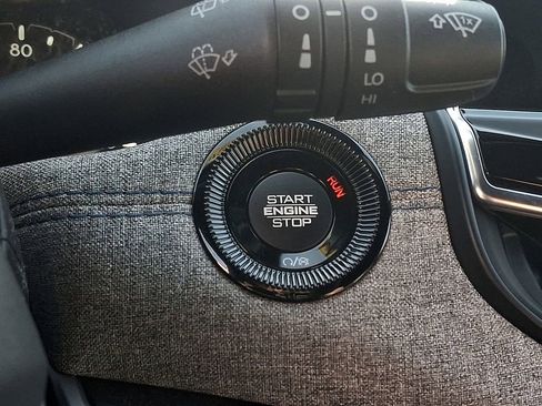 Used 2024 Jeep Compass Latitude image 22