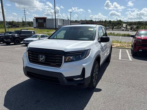 Used 2023 Honda Ridgeline Sport image 5