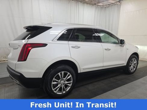 Used 2022 Cadillac XT5 Premium Luxury AWD/4WD image 2
