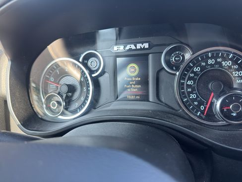 Used 2021 RAM 1500 Big Horn RWD image 12