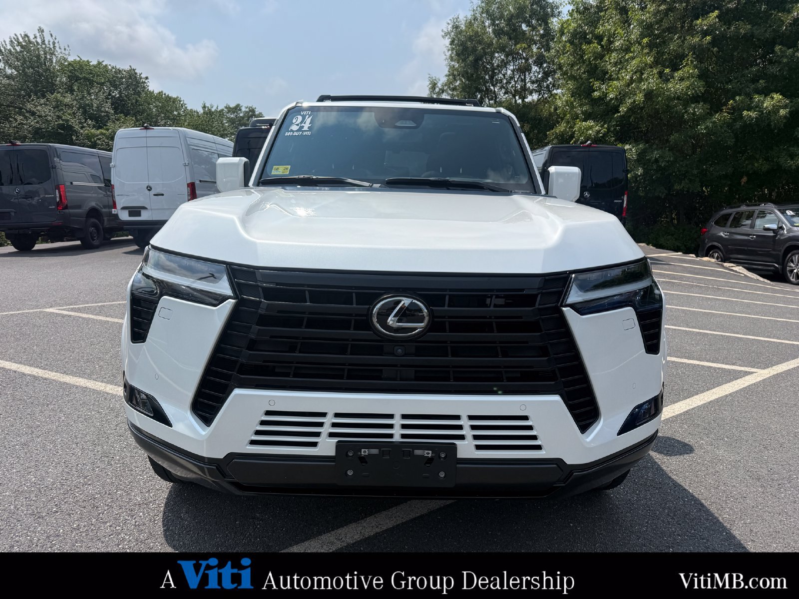 Used 2024 Lexus GX 550 w/ Accessory Package (2T) AWD/4WD image 3