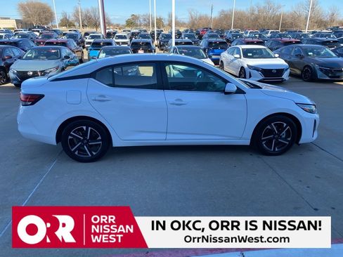 Used 2024 Nissan Sentra SV image 6