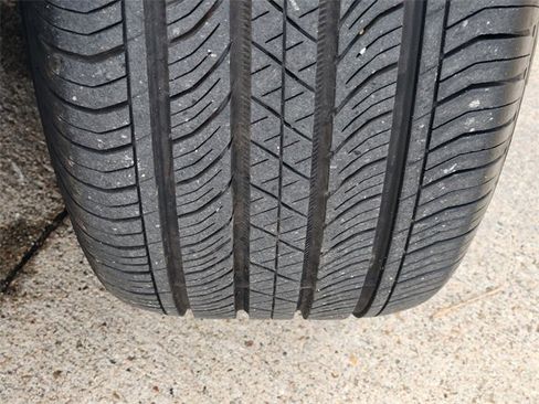 Used 2023 Buick Envision Preferred image 11