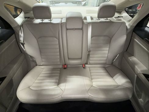 Used 2017 Ford Fusion SE w/ Fusion SE Technology Package image 26