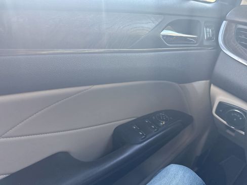 Used 2018 Lincoln MKC Reserve w/ Lincoln MKC Climate Package image 25