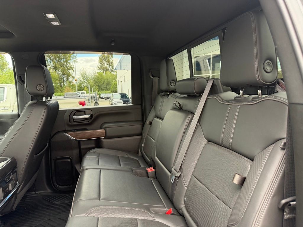 Used 2022 Chevrolet Silverado 2500 High Country w/ Technology Package AWD/4WD image 25