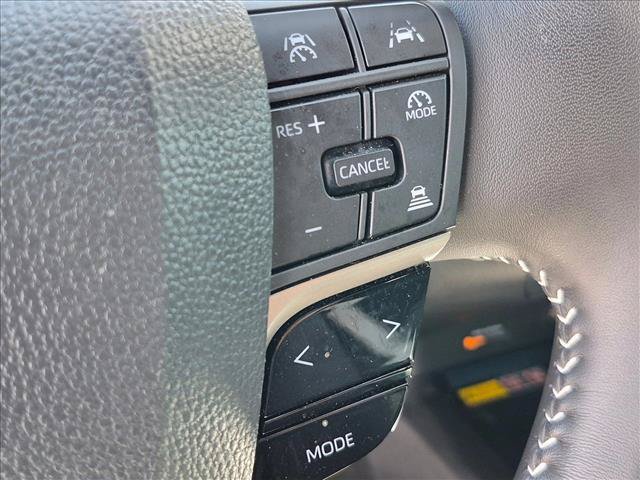 Used 2025 Toyota Camry SE w/ Multimedia Upgrade Package FWD image 15