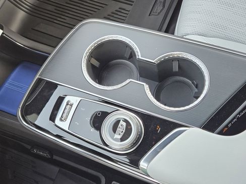 New 2026 Cadillac Lyriq Sport w/ LPO, Floor Liner Package AWD/4WD image 15