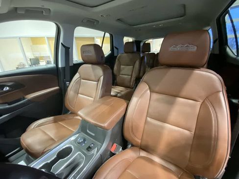 Used 2019 Chevrolet Traverse High Country AWD/4WD image 14