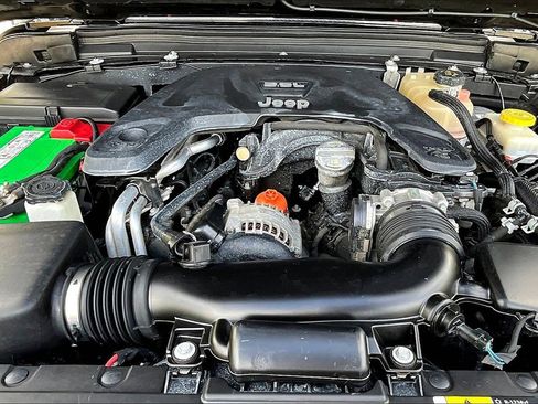 Certified 2019 Jeep Wrangler Unlimited Rubicon image 30