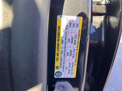 Used 2024 Tesla Model Y Long Range image 31